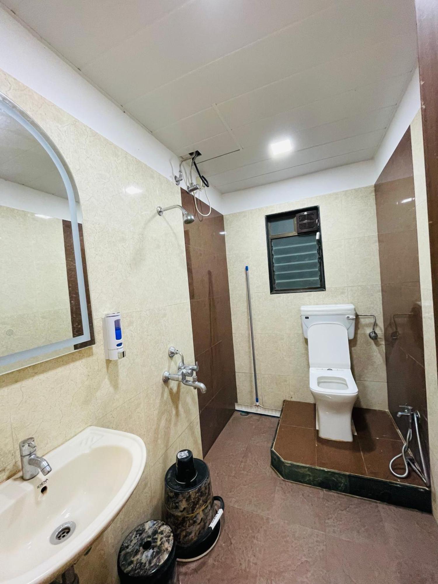 4Bhk Emaar Villa 罗纳瓦拉 外观 照片